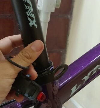 ¿Cómo instalar luces en una bicicleta?