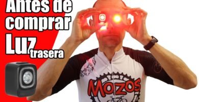 ¿Es obligatorio llevar luz trasera en la bici?