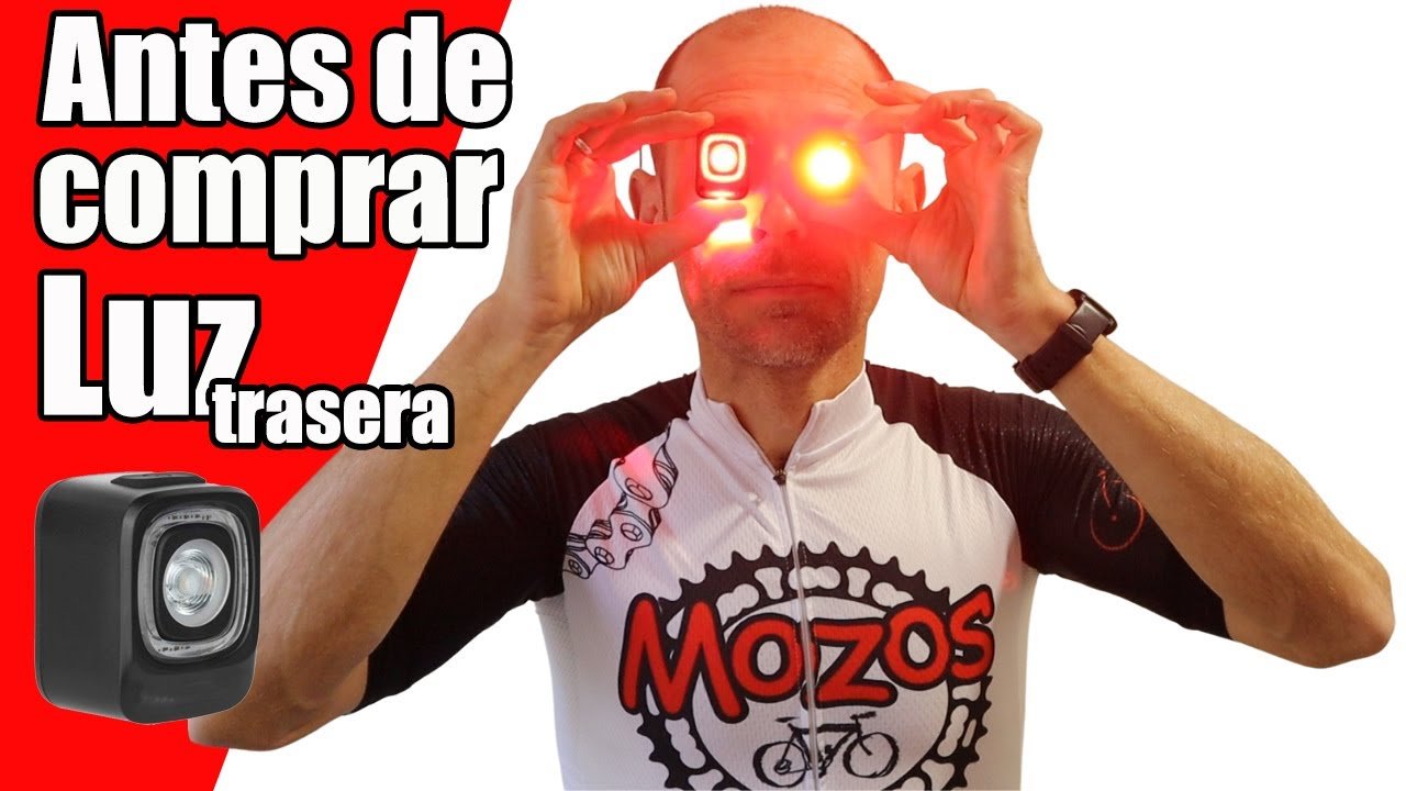 ¿Es obligatorio llevar luz trasera en la bici?