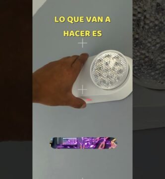 como revisar el estado de carga de tu luz recargable en luces con carcasa desmontable